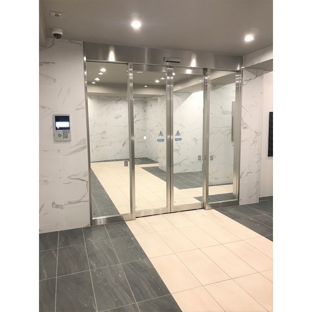 14/20 エントランス