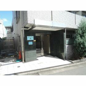 14/17 エントランス