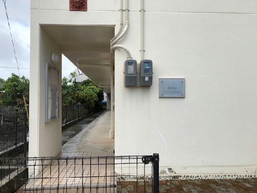 13/14 エントランス