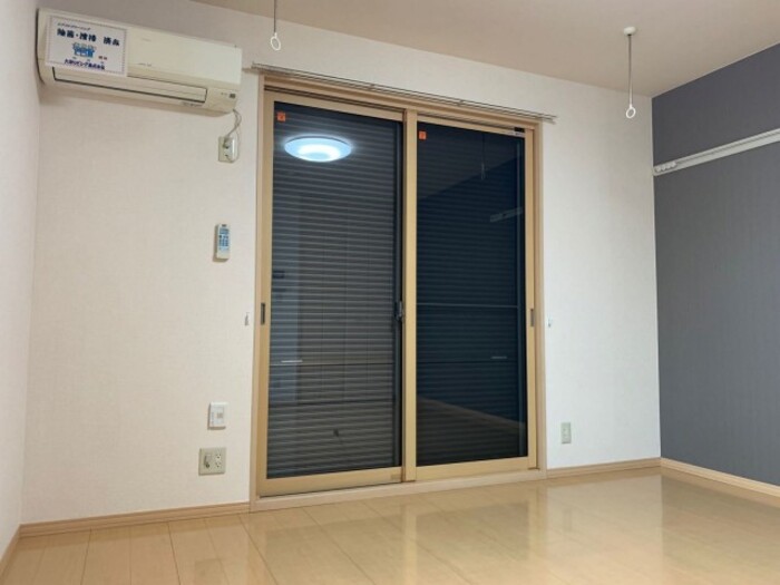 19/27 エントランス