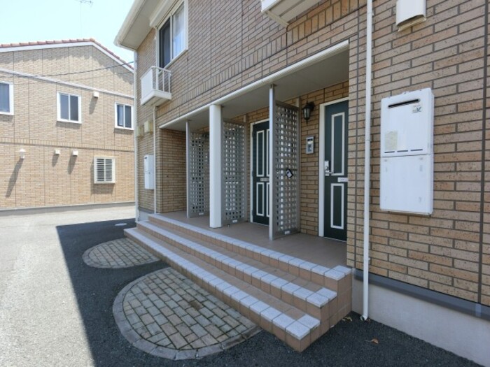 18/28 エントランス