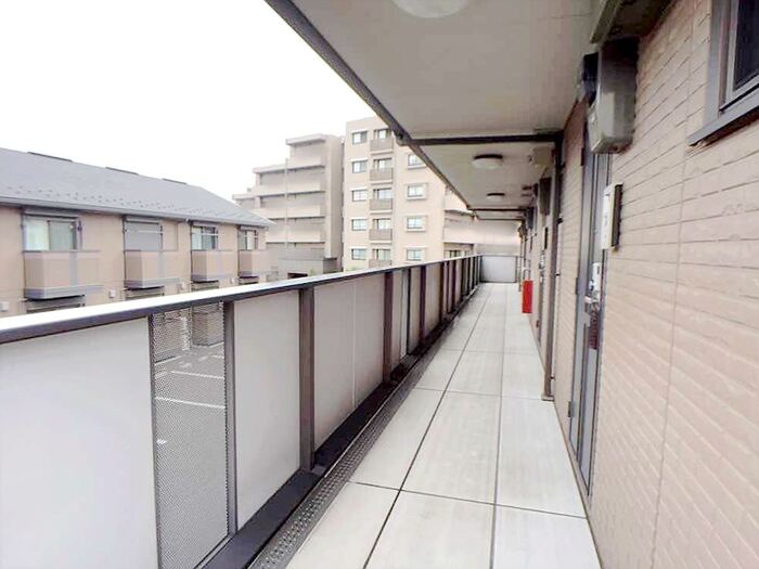 2/5 エントランス