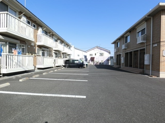 20/27 駐車場