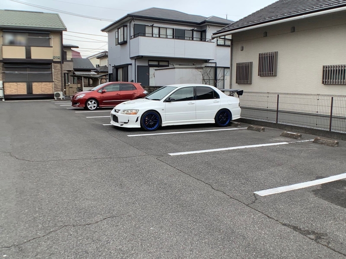 20/27 駐車場