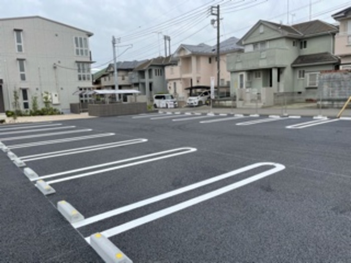 20/28 駐車場
