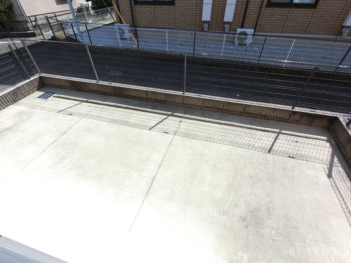 13/22 バルコニー