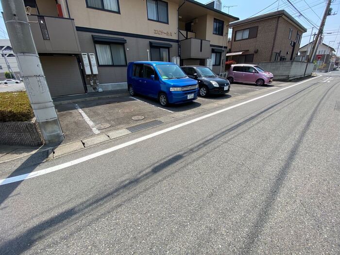19/23 駐車場