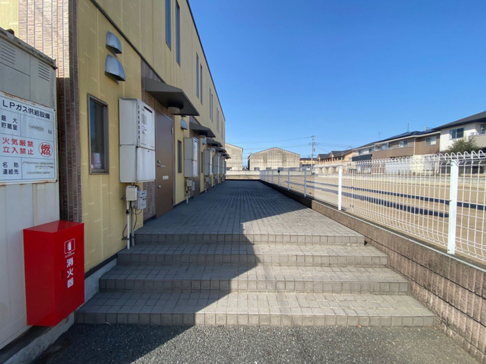 18/21 エントランス