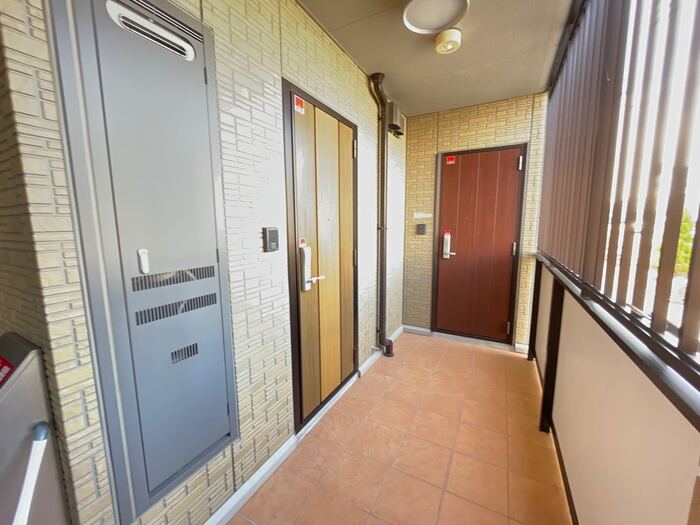 2/5 エントランス