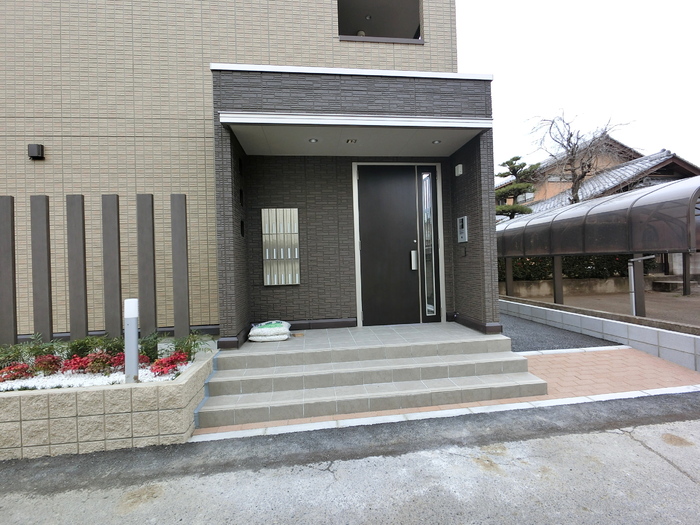 17/20 エントランス