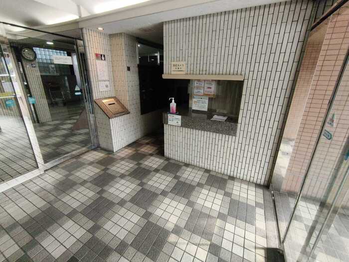 19/22 エントランス