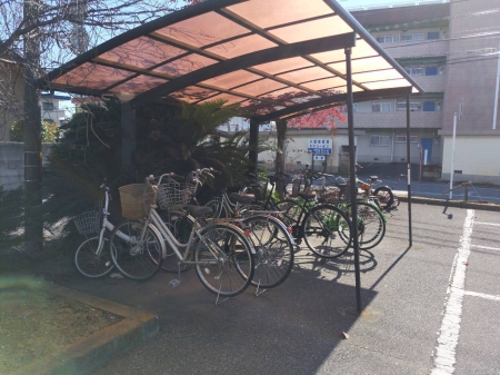 18/21 駐車場