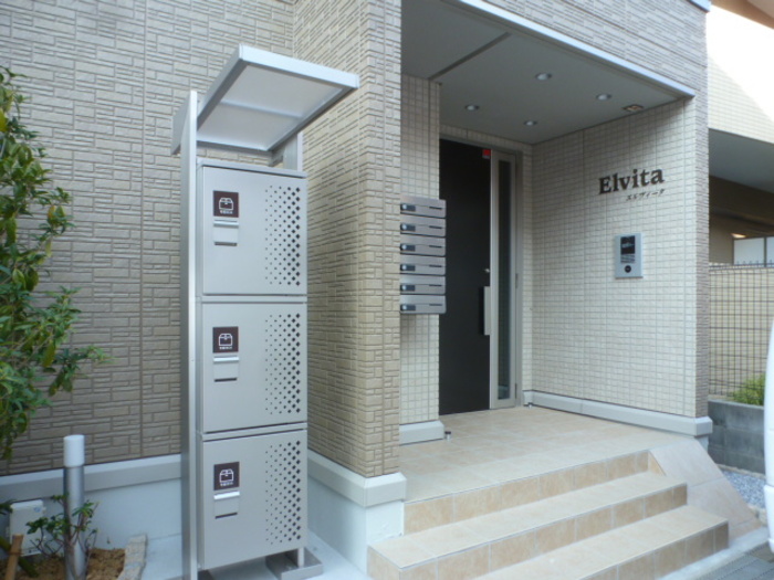 17/28 エントランス