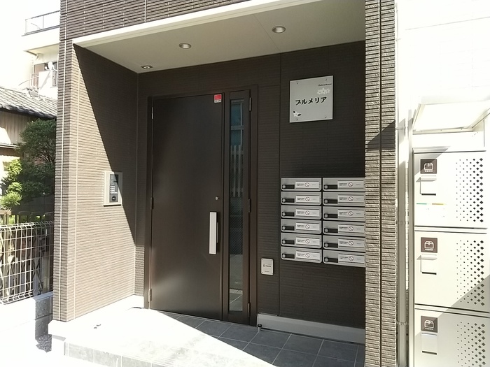 20/20 エントランス