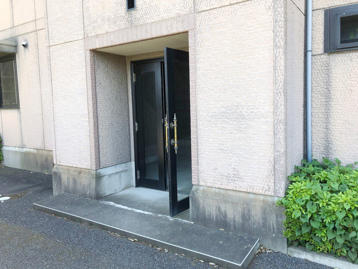 15/26 エントランス