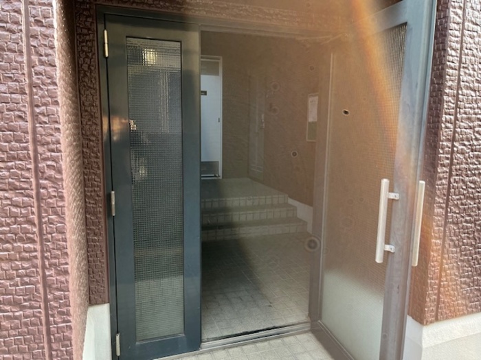 2/5 エントランス