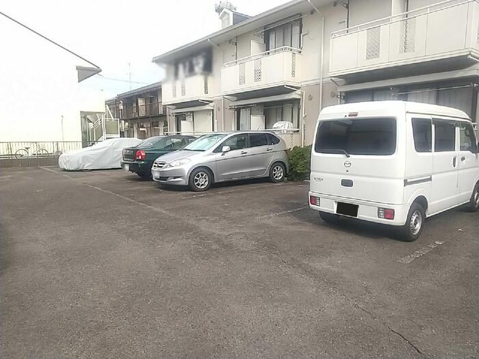 20/29 駐車場