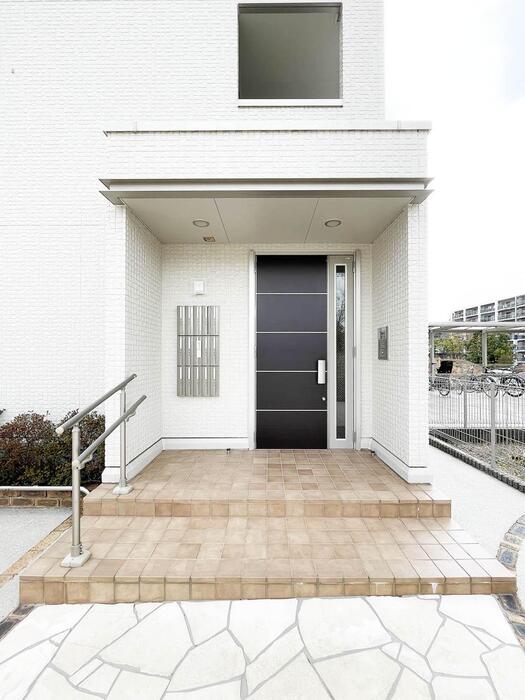 16/27 エントランス