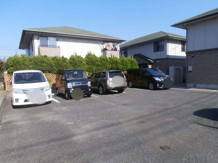 18/23 駐車場