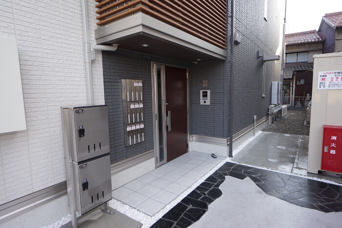 13/15 エントランス