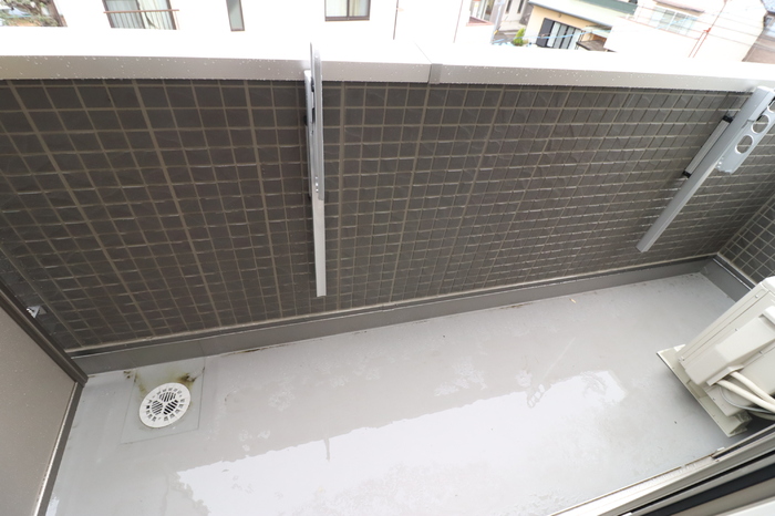 13/19 バルコニー