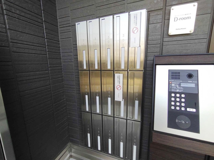 18/20 エントランス