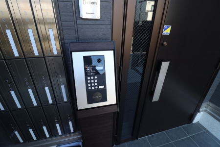 17/19 エントランス