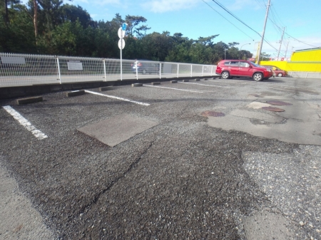 16/21 駐車場