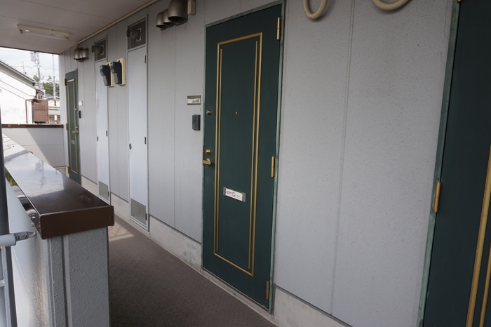 16/19 エントランス