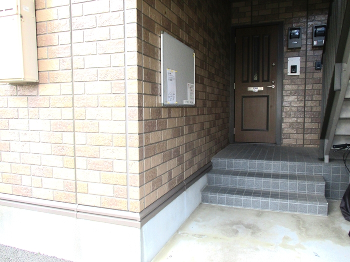16/19 エントランス