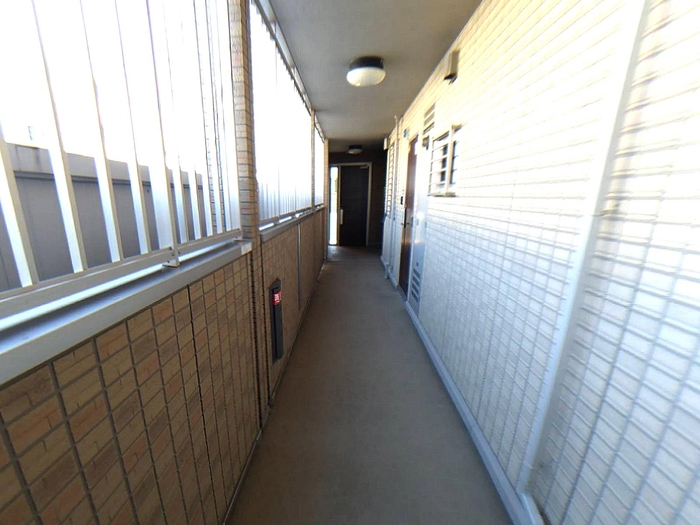 18/25 エントランス