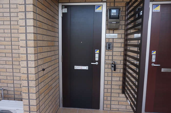 2/5 エントランス