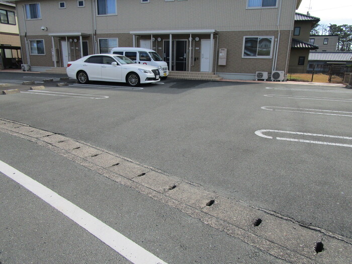 3/3 駐車場