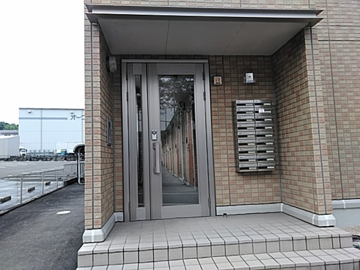 20/23 エントランス