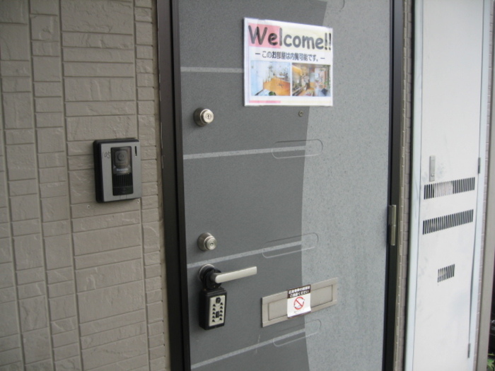 16/19 エントランス