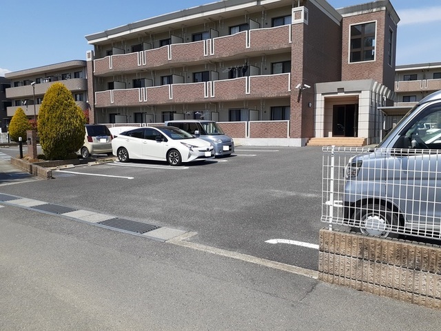 14/20 駐車場