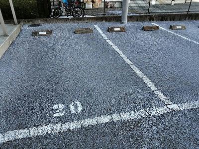 14/18 駐車場