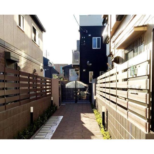 16/19 エントランス