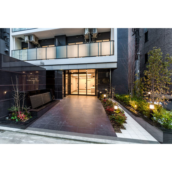 14/19 エントランス