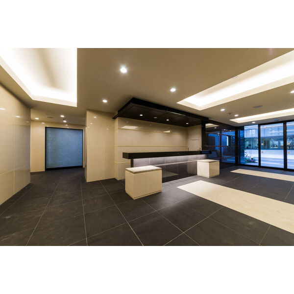 16/21 エントランス