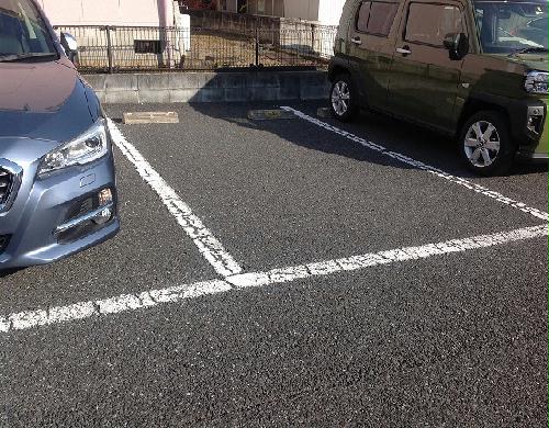 14/19 駐車場