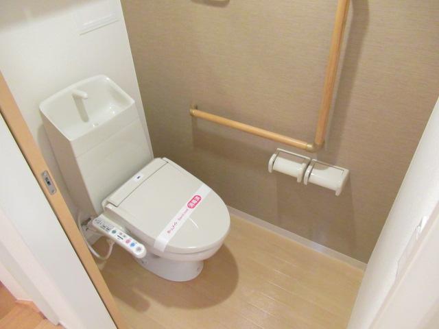 16/27 トイレ