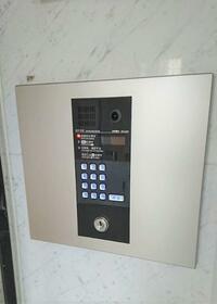 17/22 エントランス