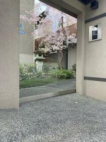 14/19 エントランス