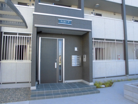 18/26 エントランス