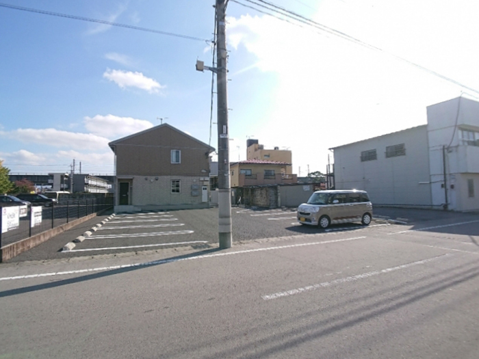20/20 駐車場