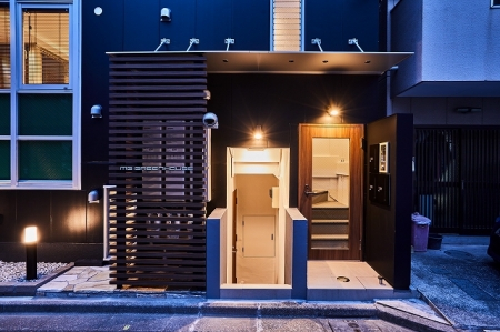 14/14 エントランス