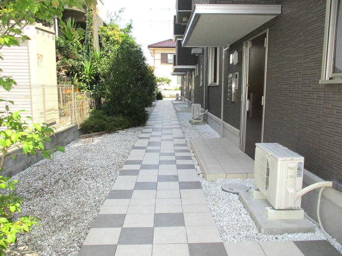 17/25 エントランス