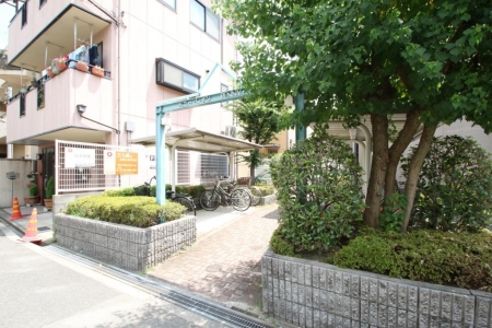 17/28 エントランス