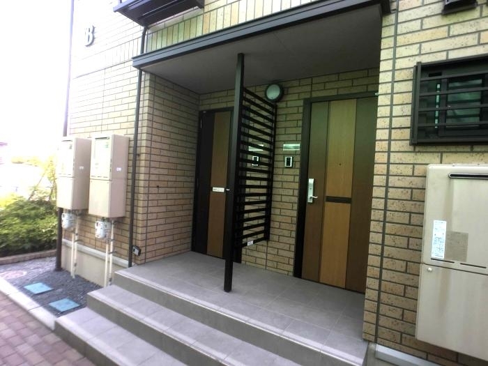 19/20 エントランス